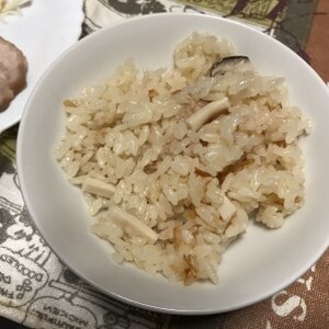 白だしで簡単♪梅とツナの炊き込みご飯